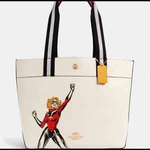 Marvel x Coach Morif Jes Tote!